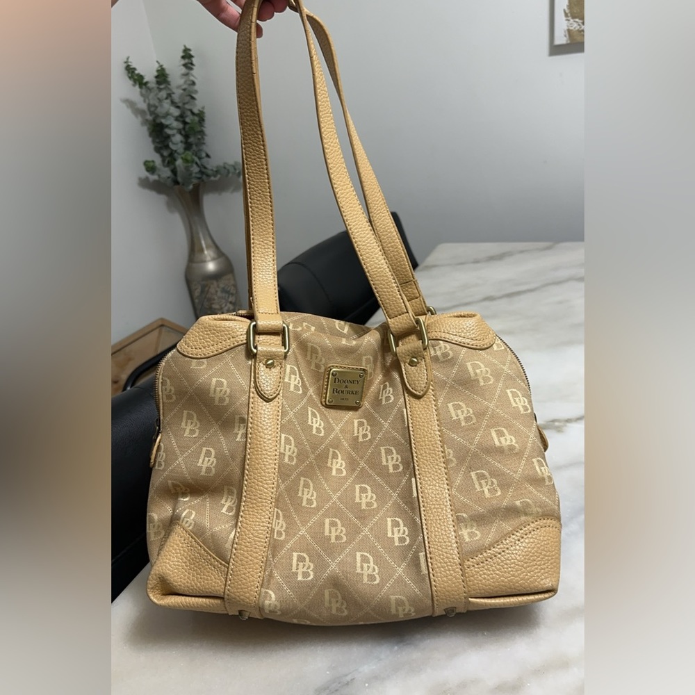 dooney and bourke purse